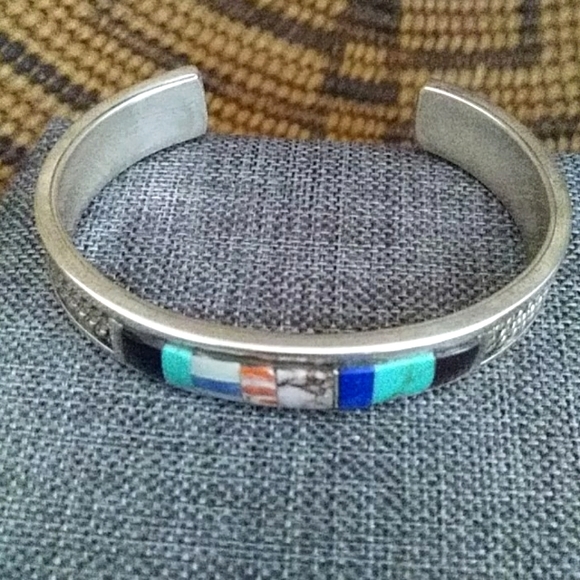 Beautiful Native American Santo Domingo Bracelet - Picture 2 of 7